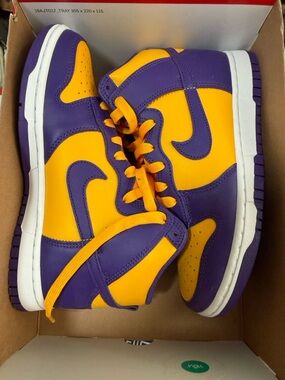 NIKE DUNK HIGH LAKERS .. 6.5 IN BOYS/KIDS NO BOX! NEVER WORN